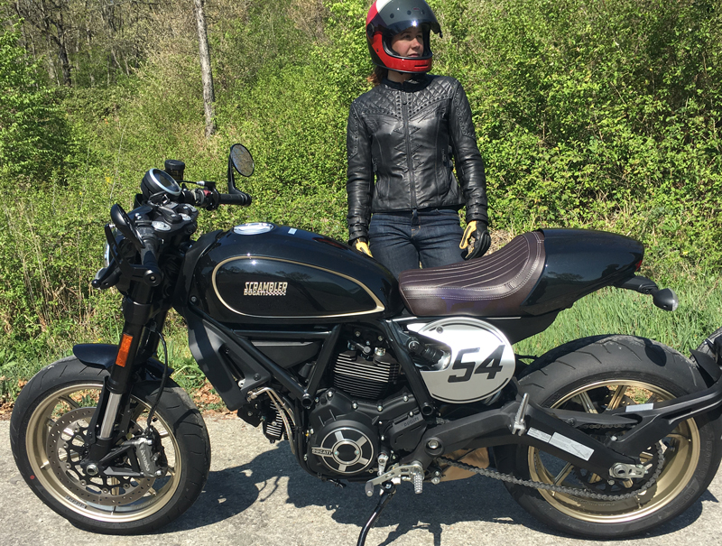 Like the original 2015 Scrambler, the Cafe Racer is a nice blend of modern and retro "throwback" styling, with performance and handling to match.
