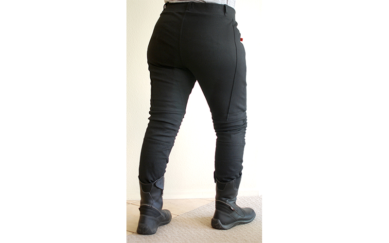 GoGo Gear's Kevlar leggings are form-fitting and comfortable. 