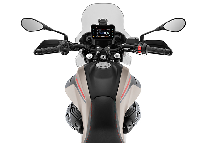 2024 Moto Guzzi V85 TT Travel Bronzo Deserto